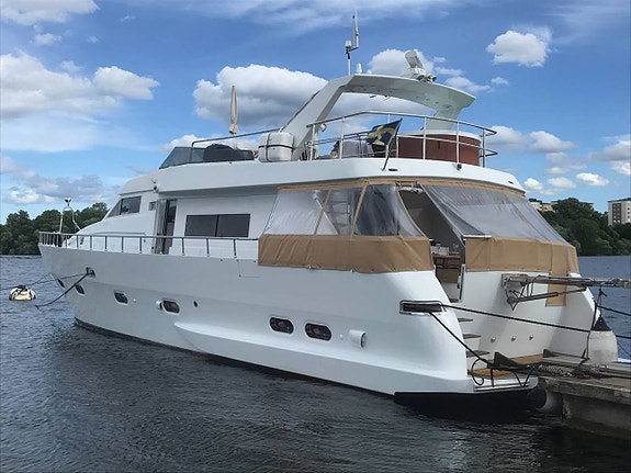Italiensk Maiora 70 Lyxyacht m/9 bäddar 4 of 12