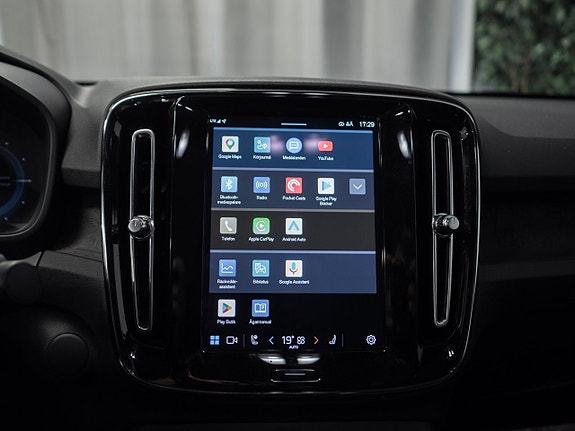 Volvo C40 13 of 17