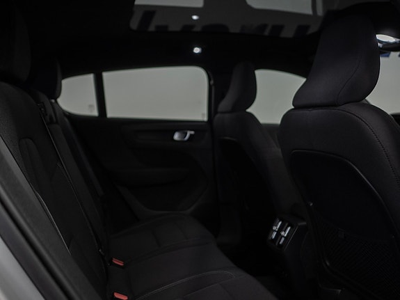 Volvo C40 10 of 17