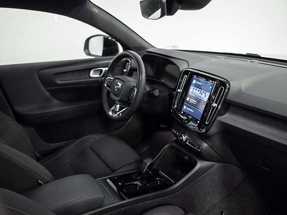 Volvo C40 8 of 17