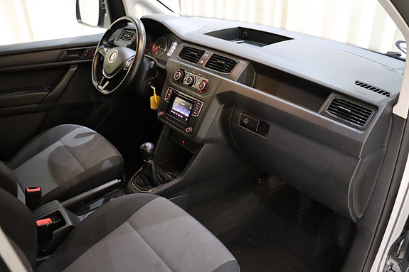 Volkswagen Caddy Maxi 21 of 23