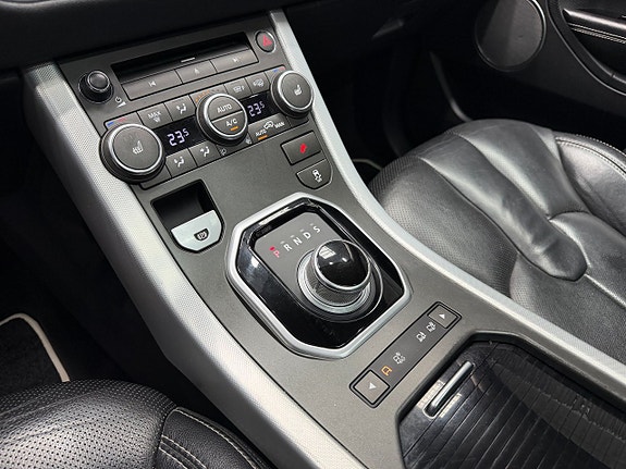 Land Rover Range Rover Evoque 16 of 19