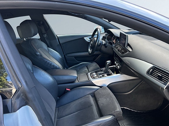 Audi A7 10 of 24