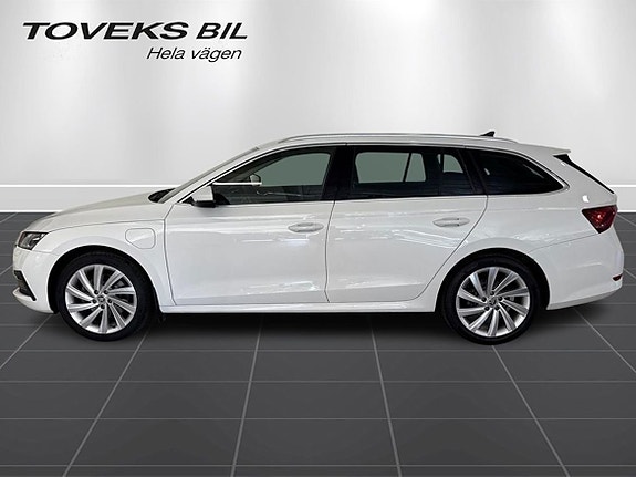 Skoda Octavia 4 of 5