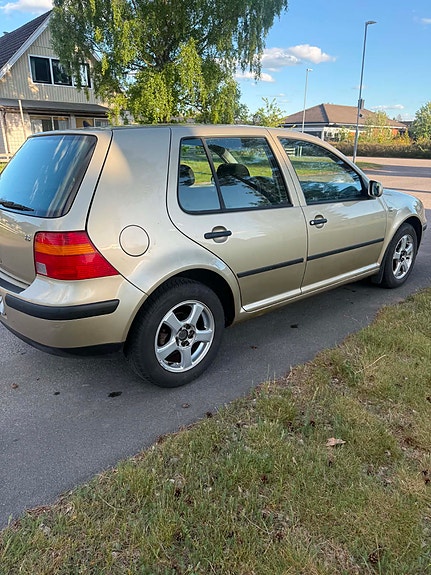 Volkswagen Golf IV 4 of 8