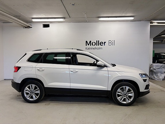 Skoda Karoq 2 of 5