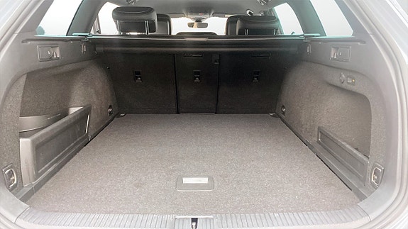Volkswagen Passat 12 of 12
