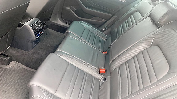 Volkswagen Passat 11 of 12