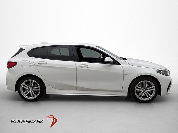 BMW 118i 4 of 5