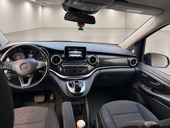 Mercedes-Benz V-Klass 4 of 5