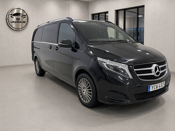Mercedes-Benz V-Klass 2 of 5