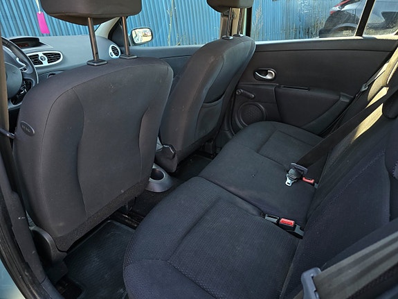 Renault Clio 6 of 10