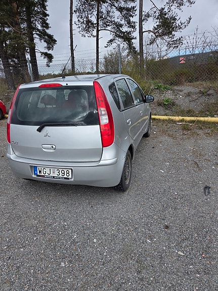 Mitsubishi Colt 4 of 7