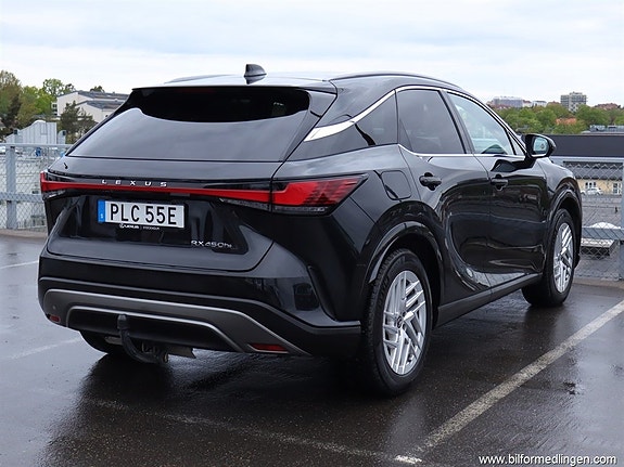 Lexus RX450h+ 4 of 5