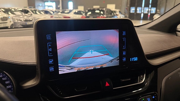 Toyota C-HR 21 of 30