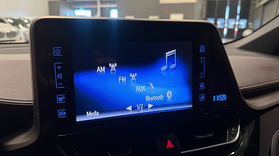 Toyota C-HR 24 of 30