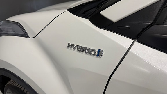 Toyota C-HR 11 of 30