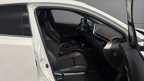 Toyota C-HR 17 of 30
