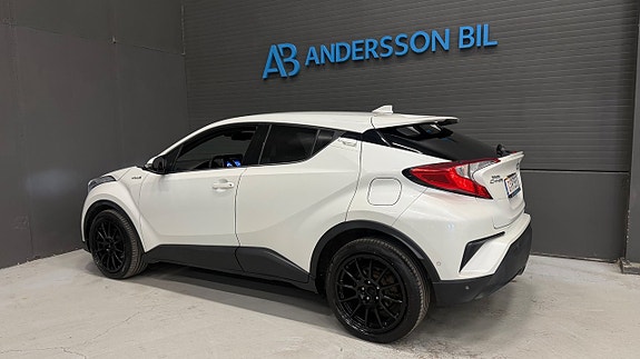 Toyota C-HR 7 of 30