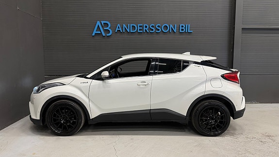 Toyota C-HR 6 of 30