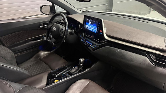 Toyota C-HR 18 of 30