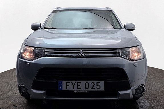 Mitsubishi Outlander 3 of 5