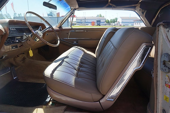Cadillac Convertible 13 of 22