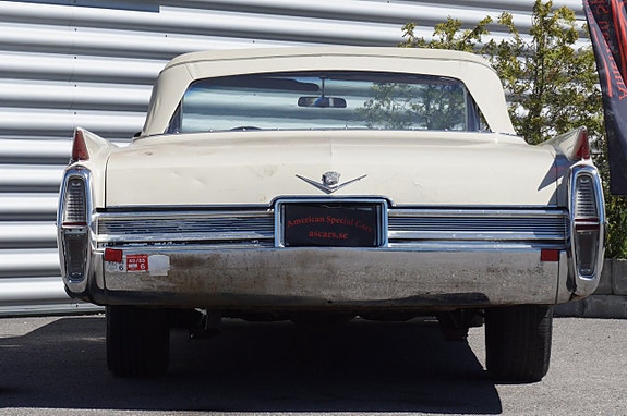 Cadillac Convertible 9 of 22