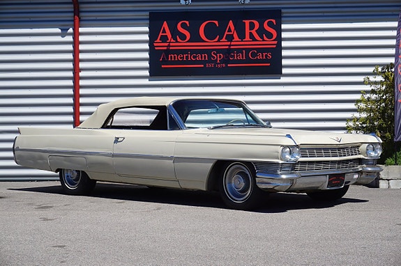 Cadillac Convertible 2 of 22