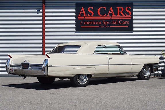 Cadillac Convertible 5 of 22