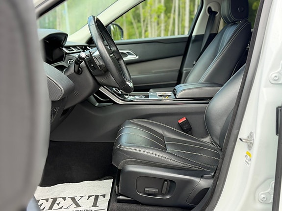 Land Rover Range Rover Velar 20 of 30