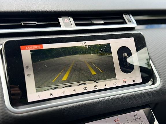 Land Rover Range Rover Velar 23 of 30