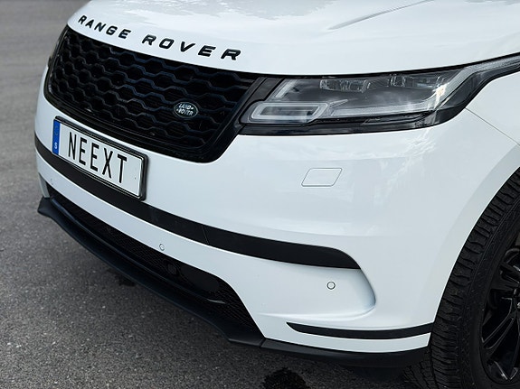 Land Rover Range Rover Velar 11 of 30