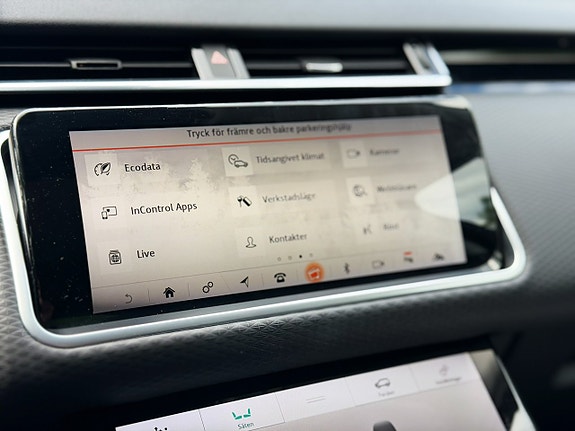 Land Rover Range Rover Velar 22 of 30
