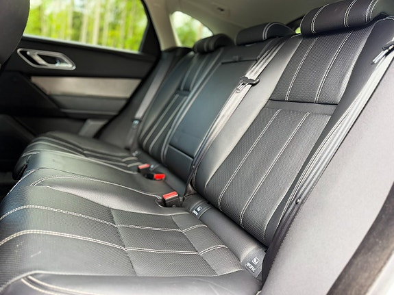 Land Rover Range Rover Velar 15 of 30