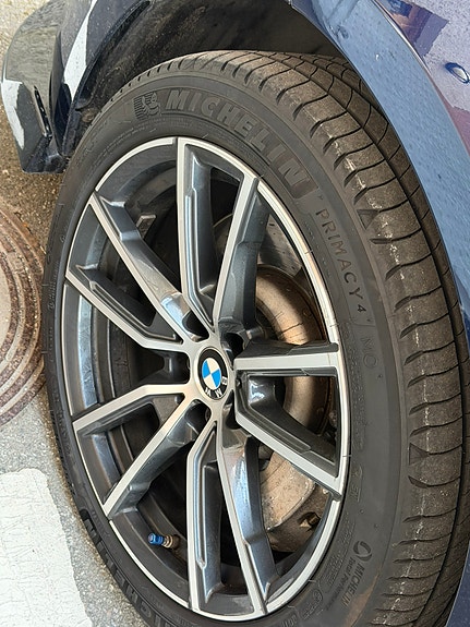 BMW 330e 6 of 11