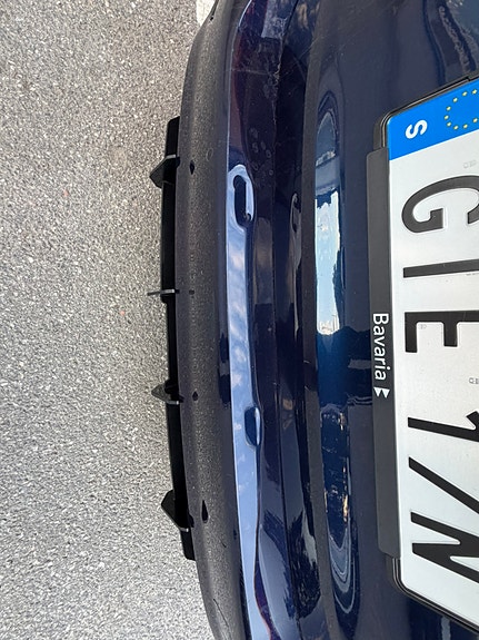 BMW 330e 7 of 11