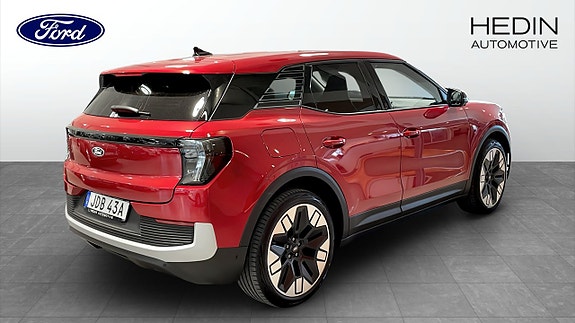 Ford Explorer 2 of 5