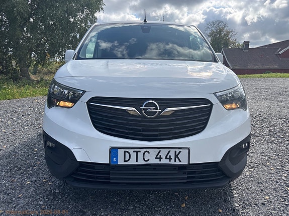Opel Combo 2 of 24