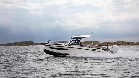 Navan S30 med Mercury 400hk V10 - 2024