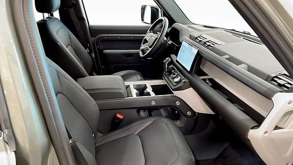 Land Rover Defender 90 3 of 5