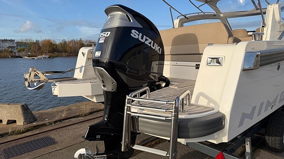 Nimbus W9 med Suzuki 350 DP – 2019 6 of 30
