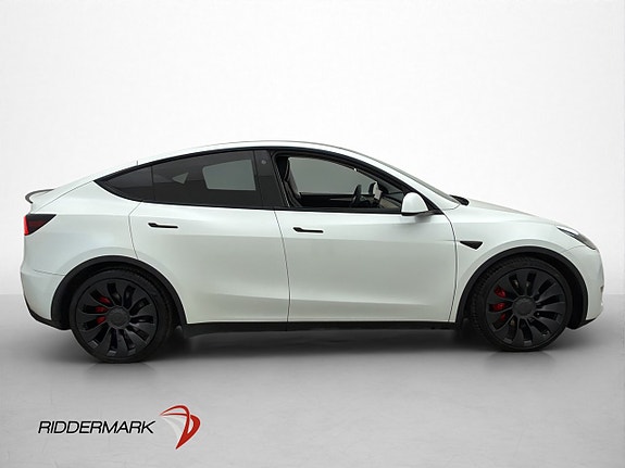 Tesla Model Y 5 of 5
