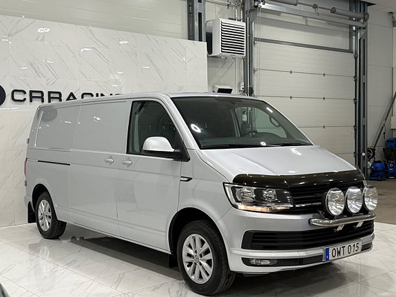 Volkswagen Transporter 3 of 5