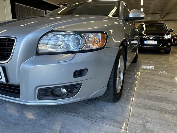 Volvo V50 6 of 19