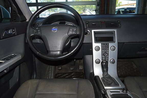 Volvo V50 9 of 19