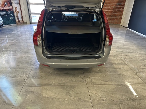 Volvo V50 12 of 19