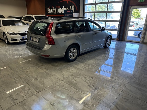 Volvo V50 5 of 5