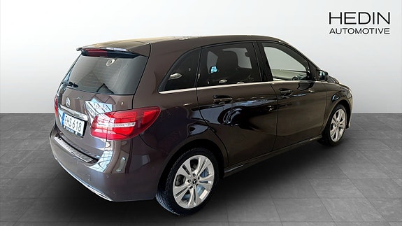 Mercedes-Benz B-Klass 2 of 5