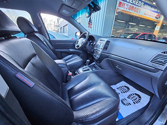 Hyundai Santa Fe 9 of 21